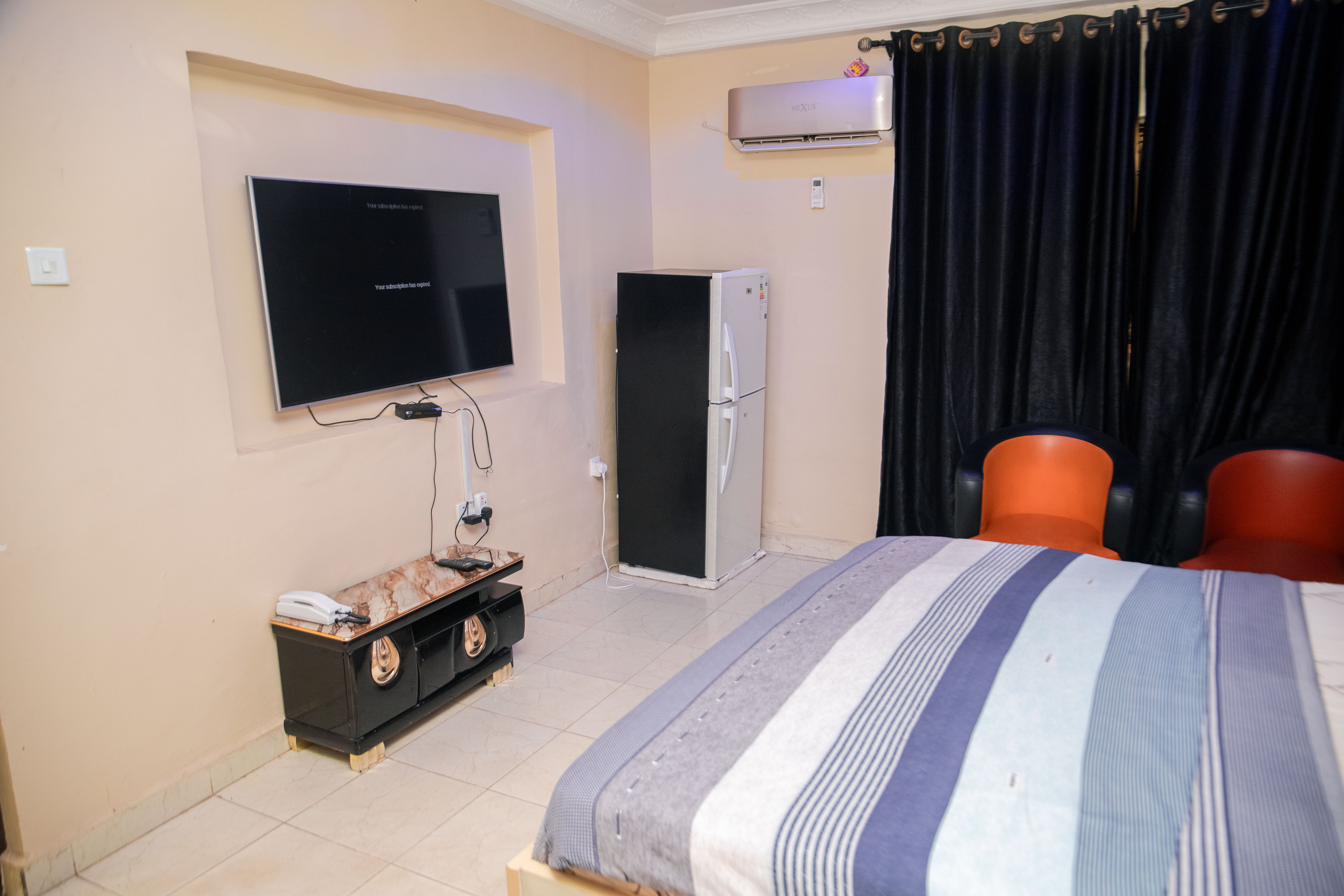 Lagos Room